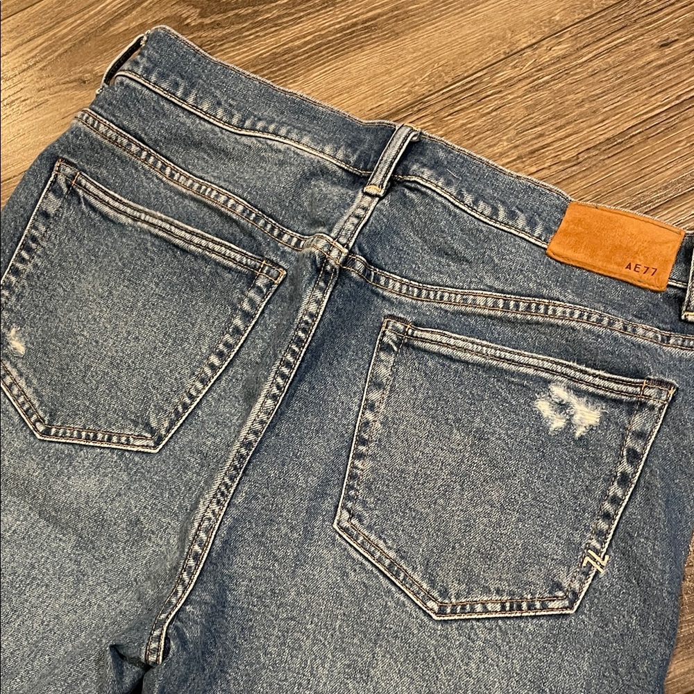 AE77 Straight Crop Jeans - Picture 2 of 9